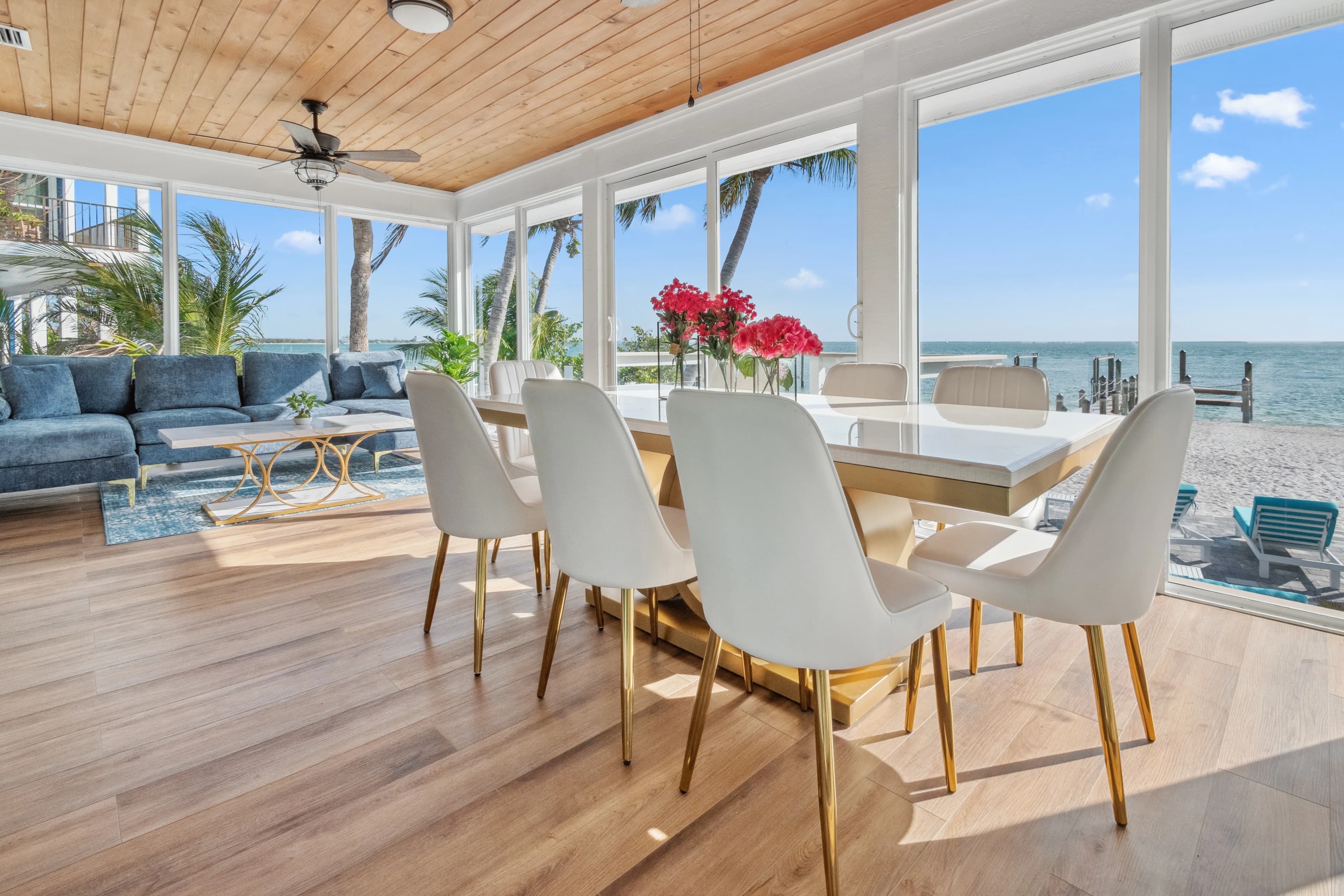 Beachside Dining